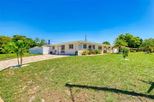 2605 Sunnybrook Dr, Sarasota, FL 34239 - Photo 47