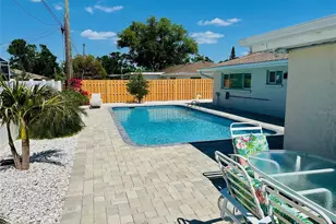 2605 Sunnybrook Dr, Sarasota, FL 34239 - Photo 45