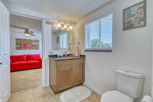 2605 Sunnybrook Dr, Sarasota, FL 34239 - Photo 31