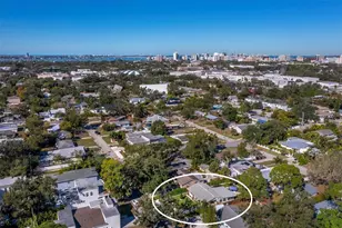 2421 Prospect St, Sarasota, FL 34239 - Photo 3