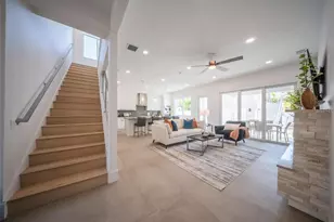 2430 Floyd St, Sarasota, FL 34239 - Photo 7