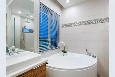 1140 Seaside Drive #301, Siesta Key, FL 34242 - Photo 13