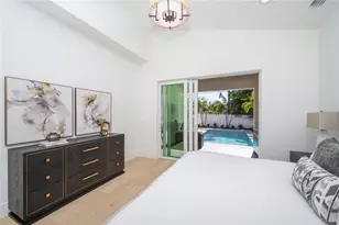 2446 Floyd St, Sarasota, FL 34239 - Photo 17