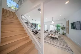 2446 Floyd St, Sarasota, FL 34239 - Photo 33