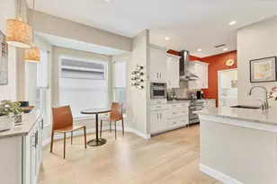 6722 W Country Club Ln, Sarasota, FL 34243 - Photo 17