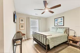 6722 W Country Club Ln, Sarasota, FL 34243 - Photo 29