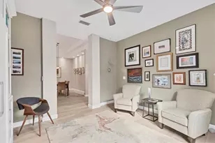 6722 W Country Club Ln, Sarasota, FL 34243 - Photo 13