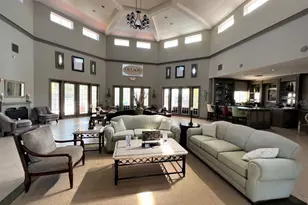1000 Villagio Cir, Sarasota, FL 34237 - Photo 13