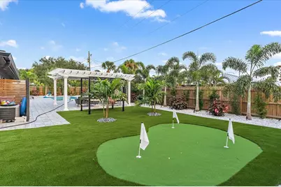 2402 Wisteria Street, Sarasota, FL 34239 - Photo 43