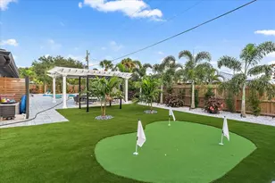 2402 Wisteria St, Sarasota, FL 34239 - Photo 43