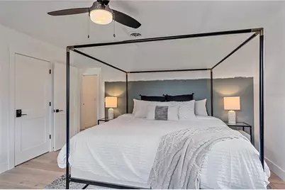 2402 Wisteria Street, Sarasota, FL 34239 - Photo 17