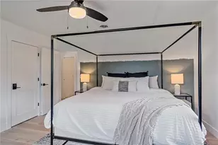 2402 Wisteria St, Sarasota, FL 34239 - Photo 17