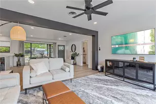 2402 Wisteria St, Sarasota, FL 34239 - Photo 13