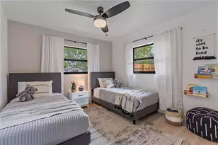 2402 Wisteria St, Sarasota, FL 34239 - Photo 21