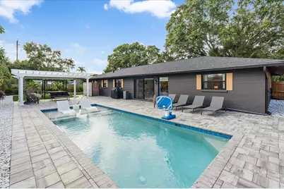 2402 Wisteria Street, Sarasota, FL 34239 - Photo 29