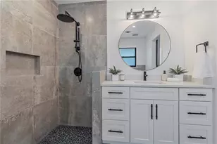 2402 Wisteria St, Sarasota, FL 34239 - Photo 19