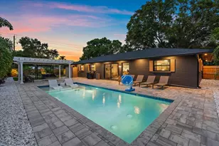 2402 Wisteria St, Sarasota, FL 34239 - Photo 47