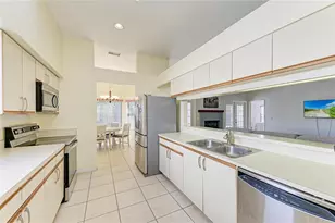 5045 82nd Way E, Sarasota, FL 34243 - Photo 15