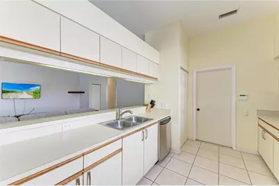 5045 82nd Way E, Sarasota, FL 34243 - Photo 13