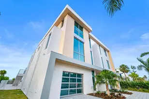6489 Gulfside Rd, Longboat Key, FL 34228 - Photo 3