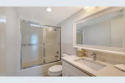 4960 Gulf Of Mexico Drive #204, Longboat Key, FL 34228 - Photo 29