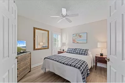 5904 Doral Drive #5904, Sarasota, FL 34243 - Photo 17