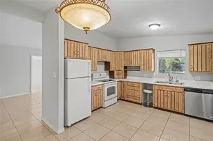 3530 Schwalbe Dr, Sarasota, FL 34235 - Photo 17