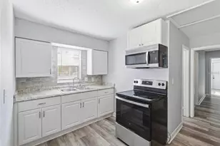 2834 & 2836 Freemont Terrace S, Saint Petersburg, FL 33712 - Photo 5