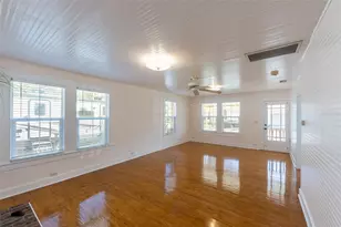 12007 45th Ave W, Cortez, FL 34215 - Photo 9