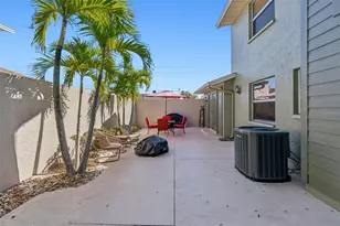 4181 Center Pointe Cir, Sarasota, FL 34233 - Photo 37