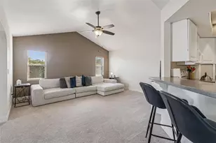 4181 Center Pointe Cir, Sarasota, FL 34233 - Photo 13