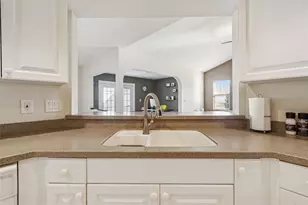 4181 Center Pointe Cir, Sarasota, FL 34233 - Photo 25