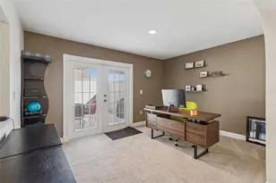 4181 Center Pointe Cir, Sarasota, FL 34233 - Photo 9
