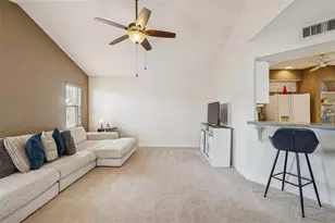 4181 Center Pointe Cir, Sarasota, FL 34233 - Photo 7