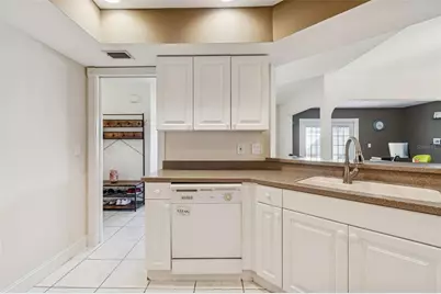 4181 Center Pointe Circle #91B, Sarasota, FL 34233 - Photo 15