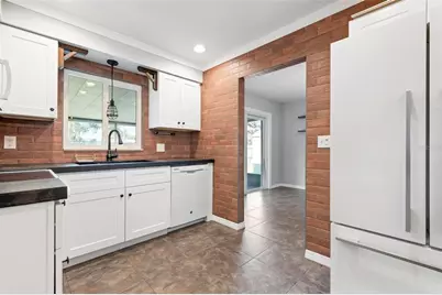 3372 Tyne Lane, Sarasota, FL 34232 - Photo 9