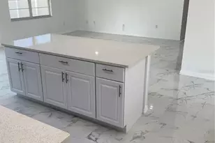 481 Saturn Ave, Sarasota, FL 34243 - Photo 23