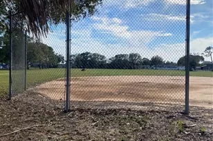 481 Saturn Ave, Sarasota, FL 34243 - Photo 55