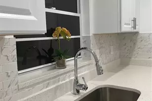 481 Saturn Ave, Sarasota, FL 34243 - Photo 17