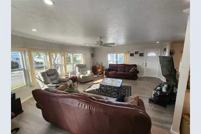 808 53rd Avenue E #18, Bradenton, FL 34203 - Photo 5