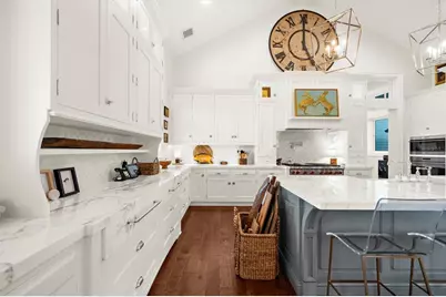 213 N 18th Street W, Bradenton, FL 34205 - Photo 19