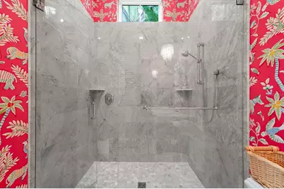 213 N 18th Street W, Bradenton, FL 34205 - Photo 63