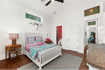 213 N 18th Street W, Bradenton, FL 34205 - Photo 61