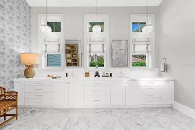 213 N 18th Street W, Bradenton, FL 34205 - Photo 53