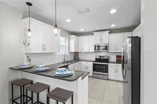 12520 Shimmering Oak Cir, Venice, FL 34293 - Photo 3