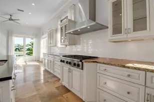 1389 Tangier Way, Sarasota, FL 34239 - Photo 23