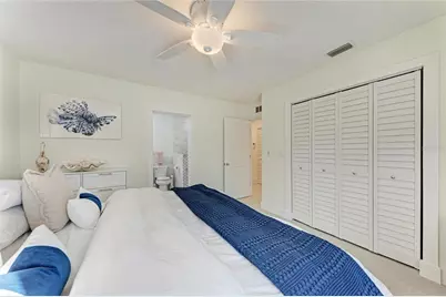 502 Bayview Drive, Holmes Beach, FL 34217 - Photo 15