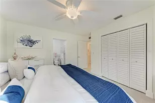 502 Bayview Dr, Holmes Beach, FL 34217 - Photo 15