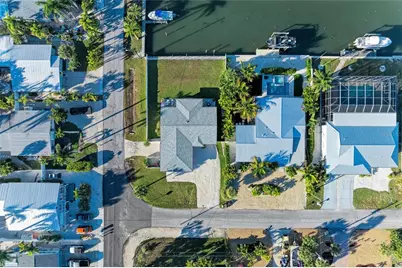 502 Bayview Drive, Holmes Beach, FL 34217 - Photo 41