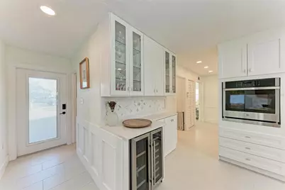 502 Bayview Drive, Holmes Beach, FL 34217 - Photo 13